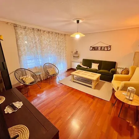 Espectacular En El Centro De Cantabria דירה *